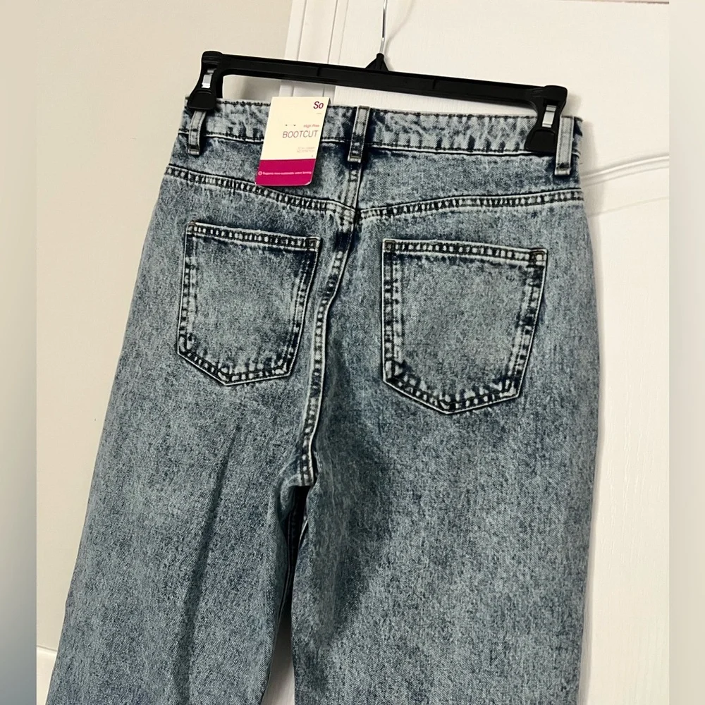 SO | NWT light washed high rise boot cut jeans - 9 juniors - Picture 4 of 8